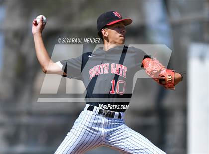 Thumbnail 2 in Westchester @ South Gate (CIF LAC Division 1 First Round Play-in Game) photogallery.