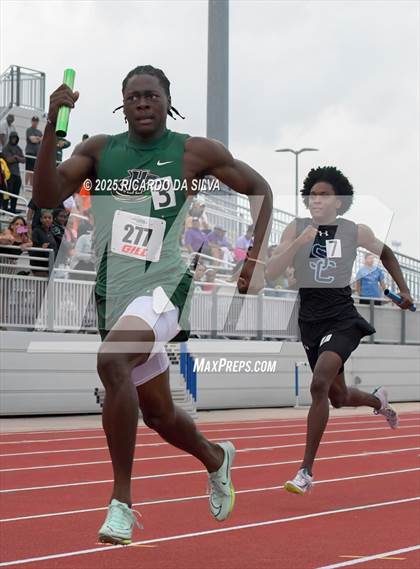 Thumbnail 1 in UIL 6A Track Region III Final photogallery.