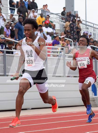 Thumbnail 2 in UIL 6A Track Region III Final photogallery.