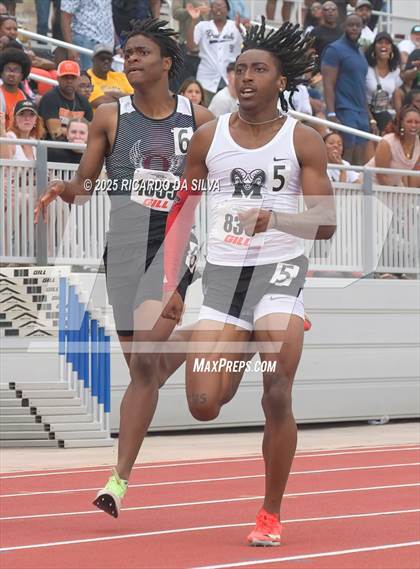 Thumbnail 2 in UIL 6A Track Region III Final photogallery.