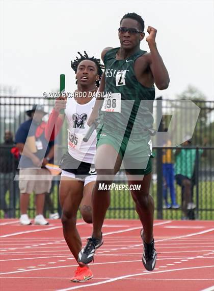 Thumbnail 1 in UIL 6A Track Region III Final photogallery.