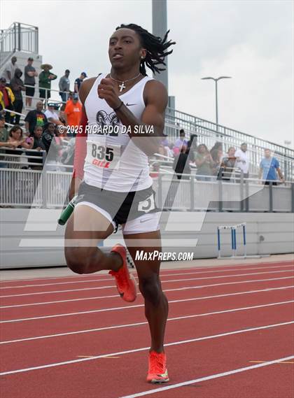 Thumbnail 2 in UIL 6A Track Region III Final photogallery.