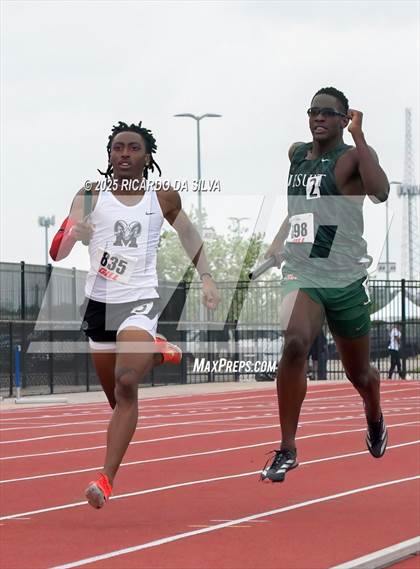 Thumbnail 2 in UIL 6A Track Region III Final photogallery.