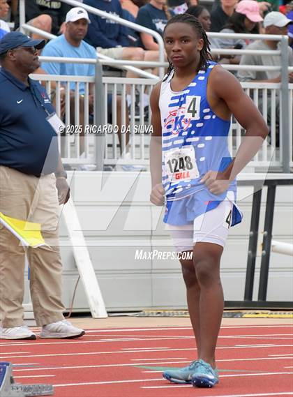 Thumbnail 2 in UIL 6A Track Region III Final photogallery.