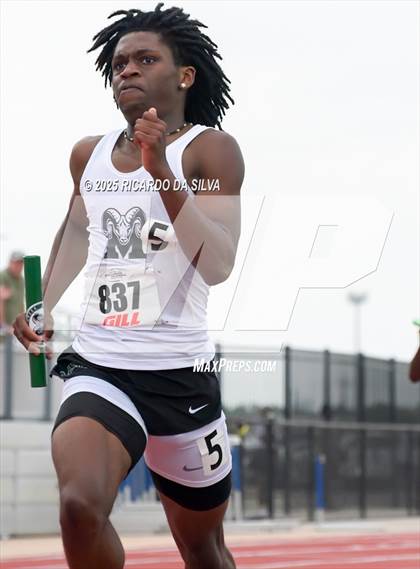 Thumbnail 2 in UIL 6A Track Region III Final photogallery.