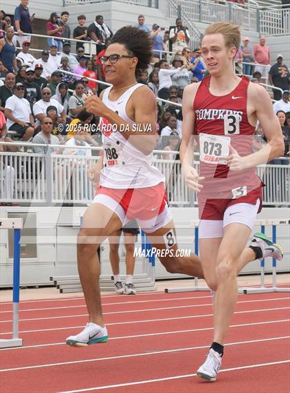 Thumbnail 2 in UIL 6A Track Region III Final photogallery.