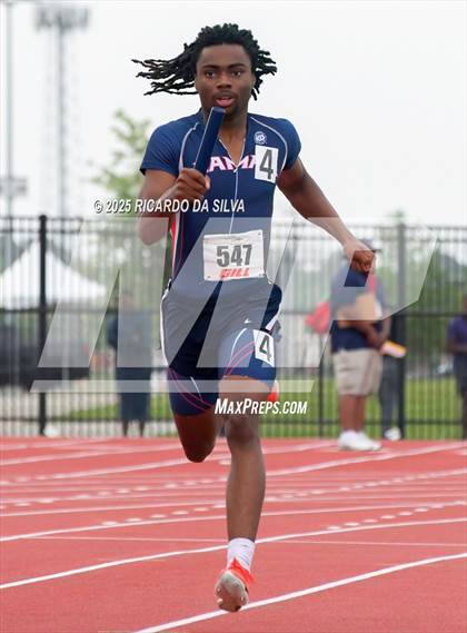 Thumbnail 1 in UIL 6A Track Region III Final photogallery.