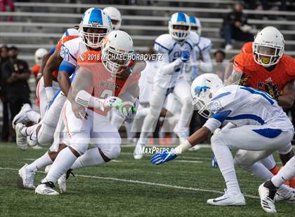Thumbnail 3 in John Tyler vs. Lancaster (UIL 5A Area Playoff) photogallery.