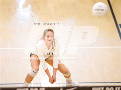 Thumbnail 2 in Bishop Gorman vs. Mater Dei (NIKE Tournament of Champions)  photogallery.