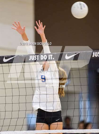 Thumbnail 3 in Bishop Gorman vs. Mater Dei (NIKE Tournament of Champions)  photogallery.