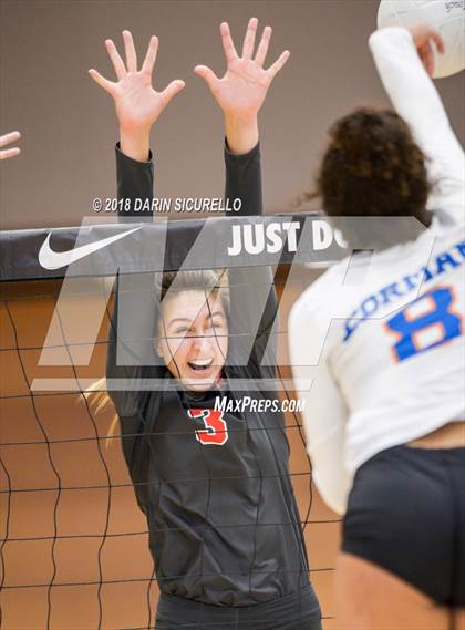 Thumbnail 1 in Bishop Gorman vs. Mater Dei (NIKE Tournament of Champions)  photogallery.