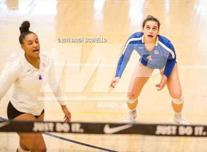 Thumbnail 3 in Bishop Gorman vs. Mater Dei (NIKE Tournament of Champions)  photogallery.