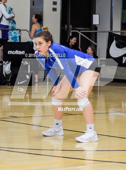 Thumbnail 3 in Bishop Gorman vs. Mater Dei (NIKE Tournament of Champions)  photogallery.