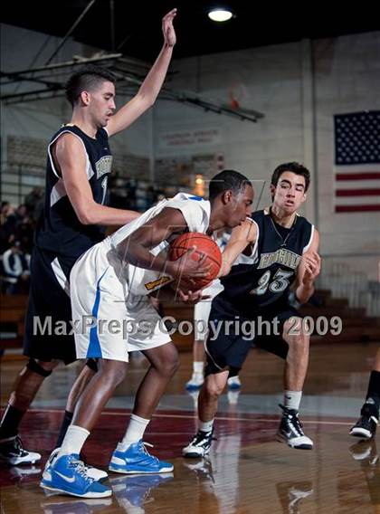 Thumbnail 3 in Foothill vs. San Dimas (Orange Holiday Classic) photogallery.