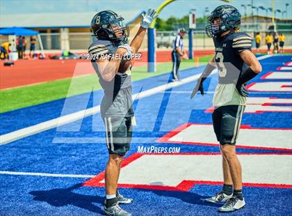 Thumbnail 2 in Cleburne vs. Port Arthur Memorial photogallery.