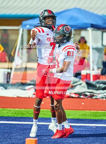 Thumbnail 3 in Cleburne vs. Port Arthur Memorial photogallery.