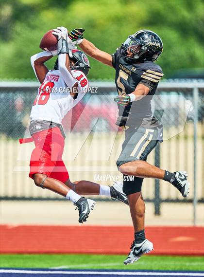 Thumbnail 3 in Cleburne vs. Port Arthur Memorial photogallery.