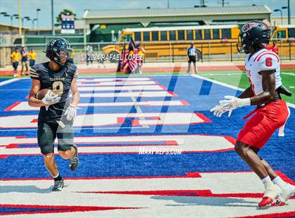 Thumbnail 3 in Cleburne vs. Port Arthur Memorial photogallery.