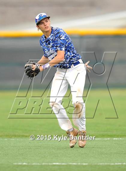 Thumbnail 3 in Robinson vs Carthage (UIL 4A Region 3 Quarterfinal) photogallery.