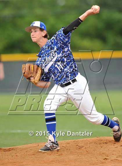 Thumbnail 1 in Robinson vs Carthage (UIL 4A Region 3 Quarterfinal) photogallery.