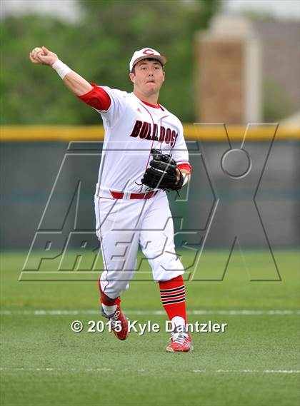 Thumbnail 1 in Robinson vs Carthage (UIL 4A Region 3 Quarterfinal) photogallery.
