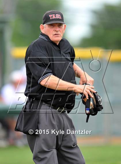 Thumbnail 1 in Robinson vs Carthage (UIL 4A Region 3 Quarterfinal) photogallery.
