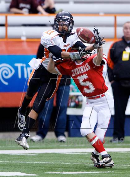 Thumbnail 2 in Tuckahoe vs. Randolph (NYSPHSAA Class D Final) photogallery.