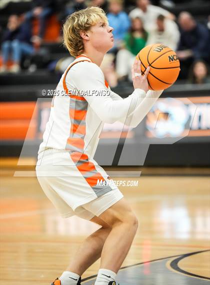 Thumbnail 1 in Mullen @ Lakewood photogallery.