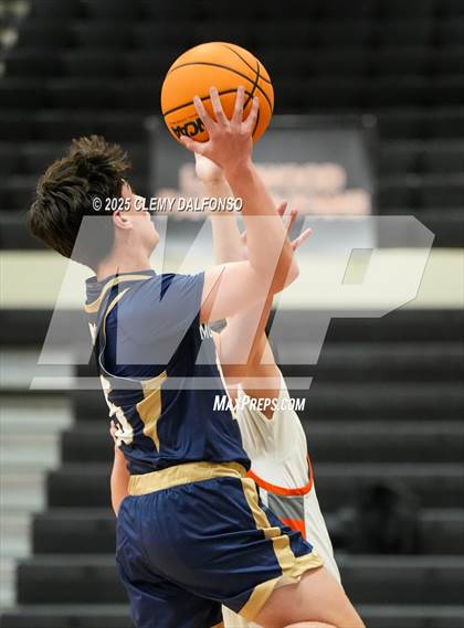 Thumbnail 3 in Mullen @ Lakewood photogallery.