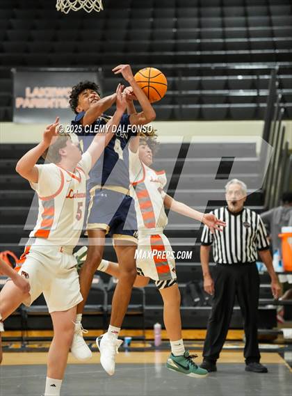 Thumbnail 3 in Mullen @ Lakewood photogallery.