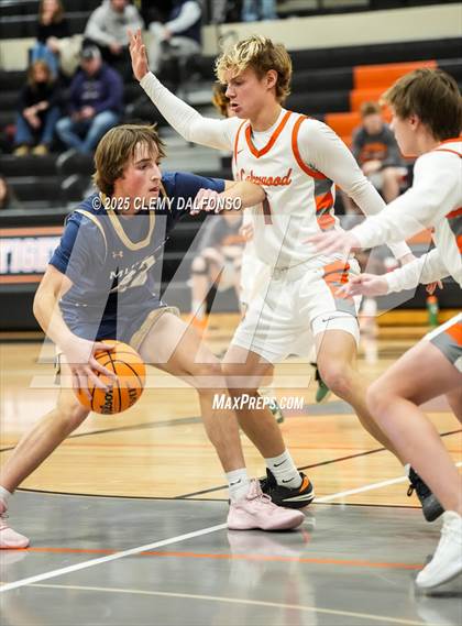 Thumbnail 3 in Mullen @ Lakewood photogallery.