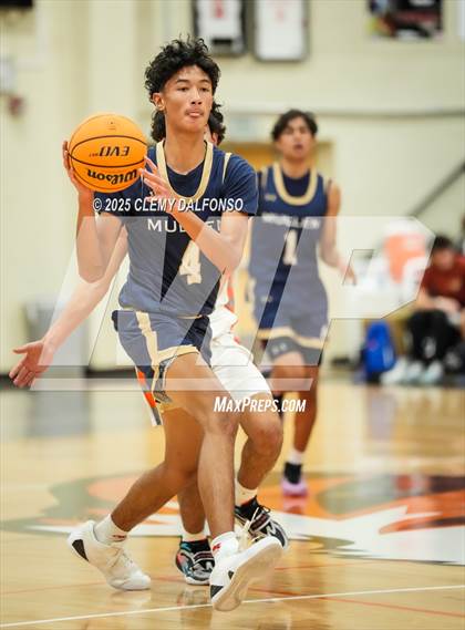 Thumbnail 2 in Mullen @ Lakewood photogallery.
