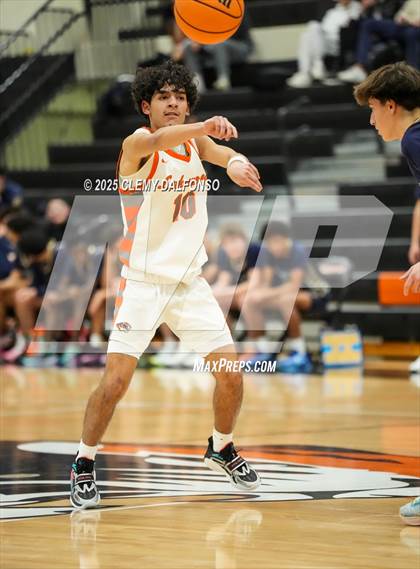 Thumbnail 1 in Mullen @ Lakewood photogallery.