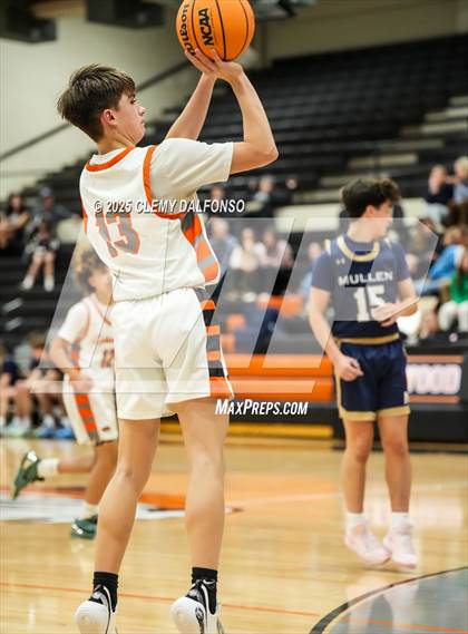 Thumbnail 1 in Mullen @ Lakewood photogallery.