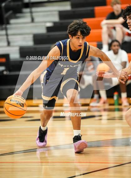 Thumbnail 1 in Mullen @ Lakewood photogallery.