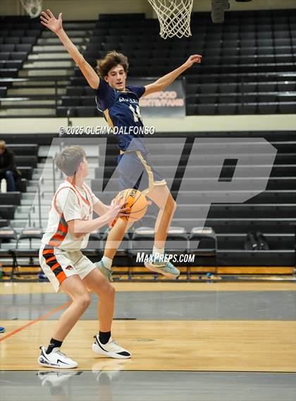 Thumbnail 2 in Mullen @ Lakewood photogallery.