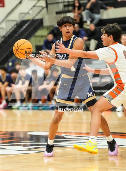 Thumbnail 1 in Mullen @ Lakewood photogallery.
