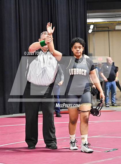 Thumbnail 1 in UIL 5A/6A State Championships - Round 1 photogallery.