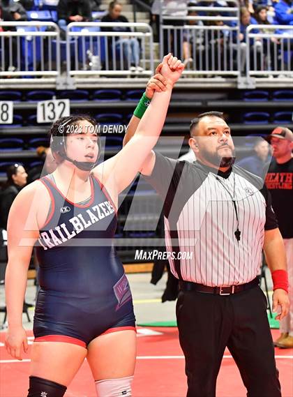 Thumbnail 1 in UIL 5A/6A State Championships - Round 1 photogallery.