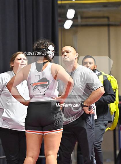 Thumbnail 1 in UIL 5A/6A State Championships - Round 1 photogallery.
