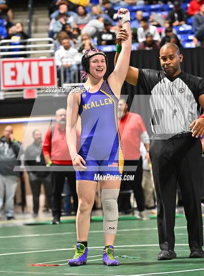 Thumbnail 3 in UIL 5A/6A State Championships - Round 1 photogallery.