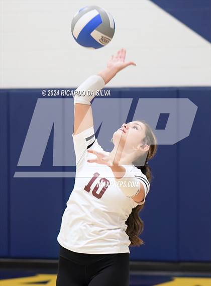 Thumbnail 3 in Freeman vs Cinco Ranch photogallery.