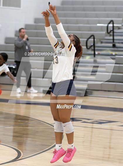 Thumbnail 1 in Freeman vs Cinco Ranch photogallery.