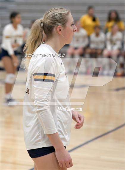 Thumbnail 3 in Freeman vs Cinco Ranch photogallery.
