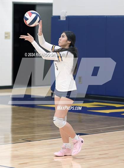 Thumbnail 1 in Freeman vs Cinco Ranch photogallery.