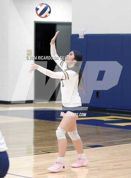 Thumbnail 2 in Freeman vs Cinco Ranch photogallery.