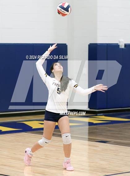 Thumbnail 3 in Freeman vs Cinco Ranch photogallery.