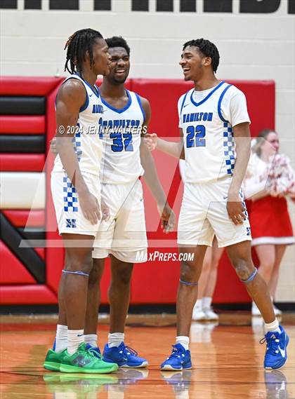 Thumbnail 3 in Hamilton vs. Fairfield (OHSAA Southwest District Division 1 Sectionals Round 2) photogallery.