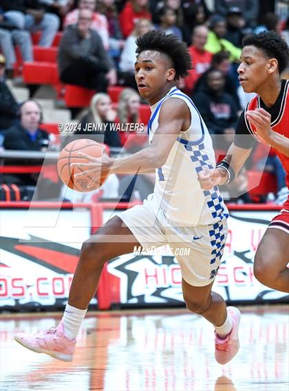 Thumbnail 1 in Hamilton vs. Fairfield (OHSAA Southwest District Division 1 Sectionals Round 2) photogallery.