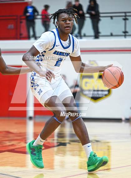 Thumbnail 3 in Hamilton vs. Fairfield (OHSAA Southwest District Division 1 Sectionals Round 2) photogallery.